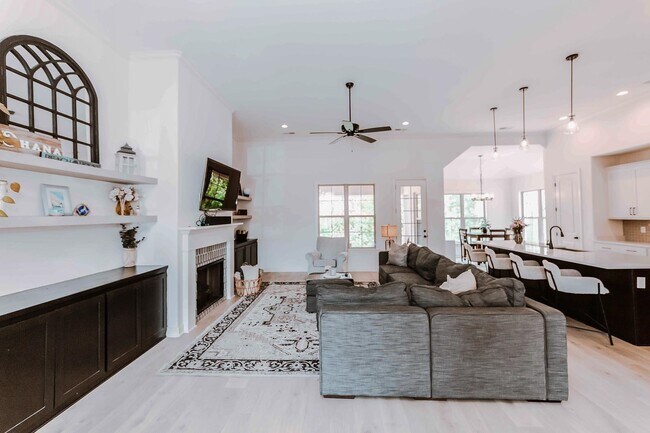Foto del edificio - 5118 E Lawrenceburg Ln