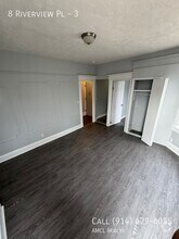 Building Photo - 8 Riverview Pl
