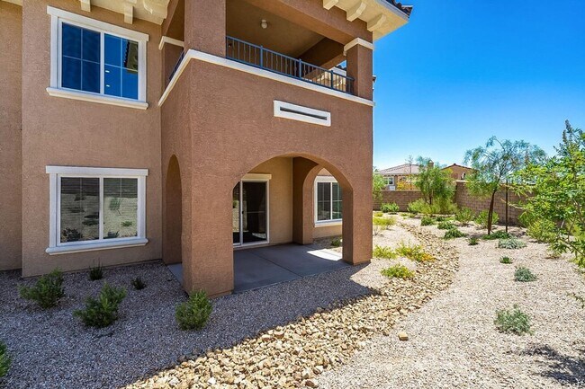 Foto del edificio - BEAUTIFUL SUMMERLIN HOME LOCATED IN THE GATED COMMUNITY OF PASEOS!