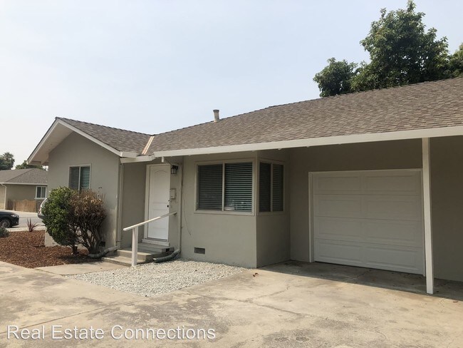 Building Photo - 2 br, 1 bath Apartment - 920 Princess Anne Dr