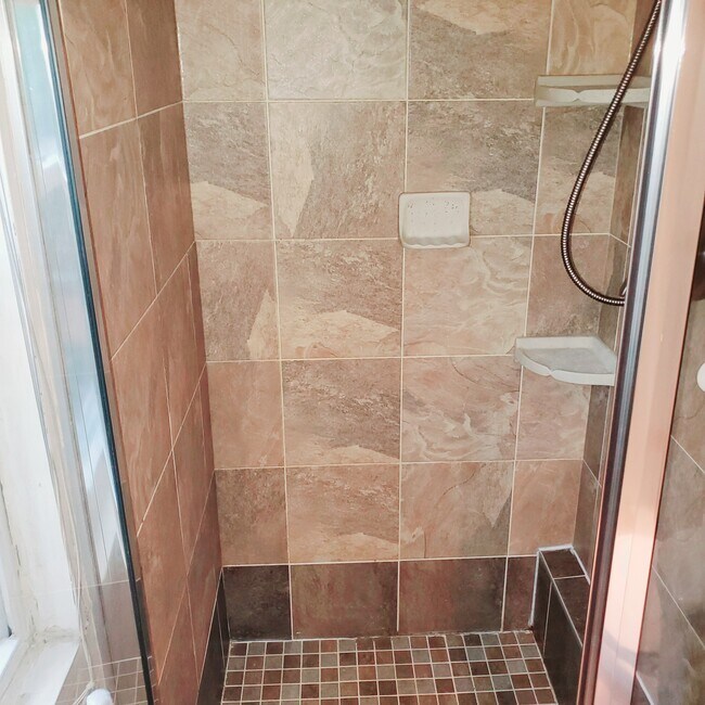 Foto del edificio - 1516 Clarkson St