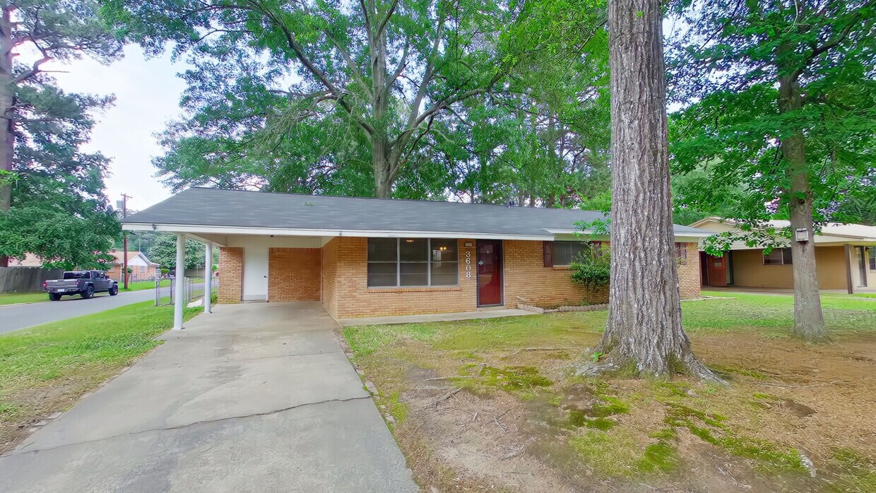 Primary Photo - 3608 Minden Ave