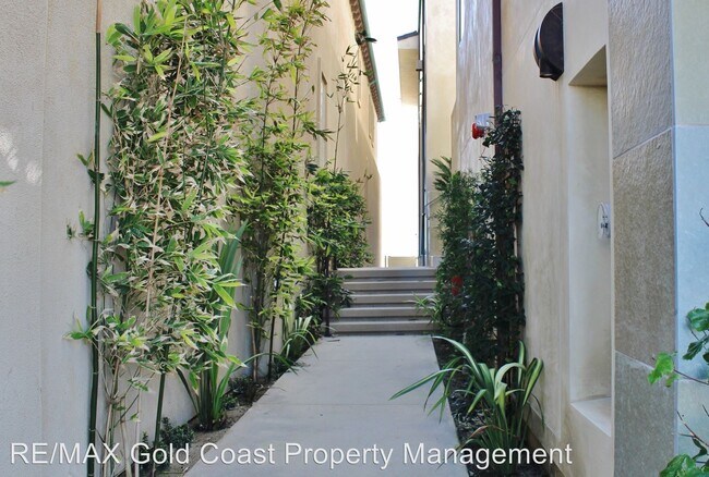 Building Photo - 5 br, 4.5 bath House - 1409 Marine Way