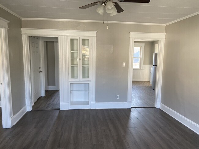 Building Photo - 169 Pleasant St, LLC