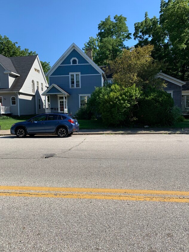 Front Street - 734 W Colfax Ave