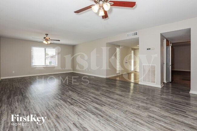 Foto del edificio - 1748 W Monte Ave