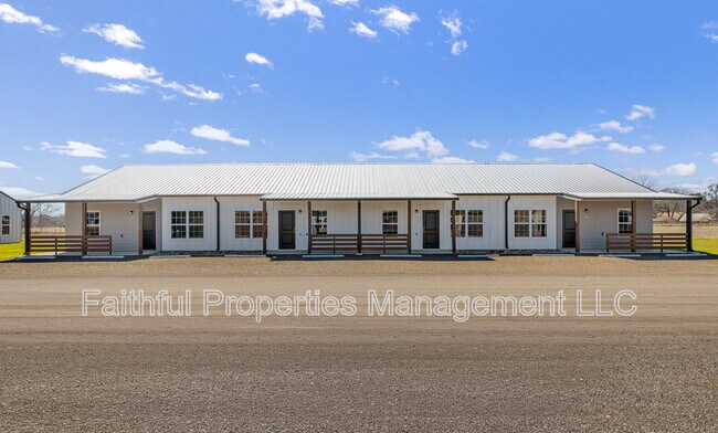 Foto del edificio - 21579 County Rd 2138