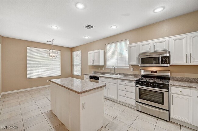 Foto del edificio - 1332 Dream Valley St