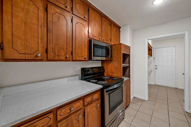 Foto del edificio - 939-941 Lindy Court