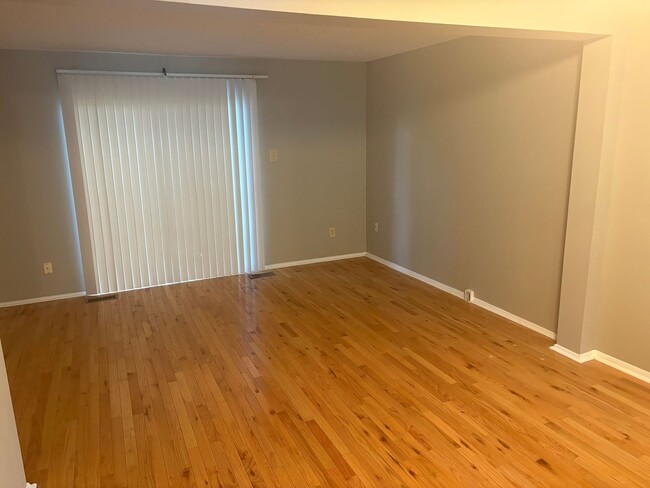 Building Photo - The Colonies 2BR+Office, 1Car Garage – Wes...