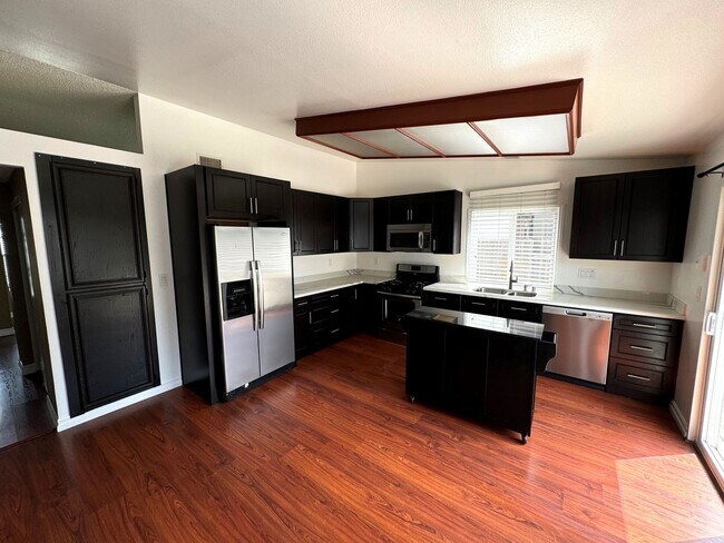 Foto del edificio - Quaint Home in Quiet East Ventura Neighborhood