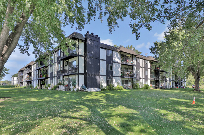 Building Photo - Dockside Apartments on Lake Minnetonka