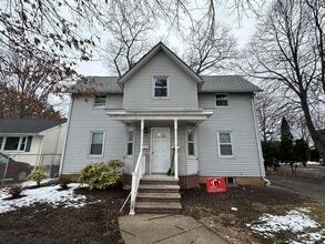 Building Photo - 25 Garden St