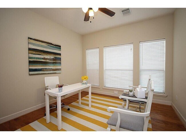 Foto del edificio - 5807 Maxie St