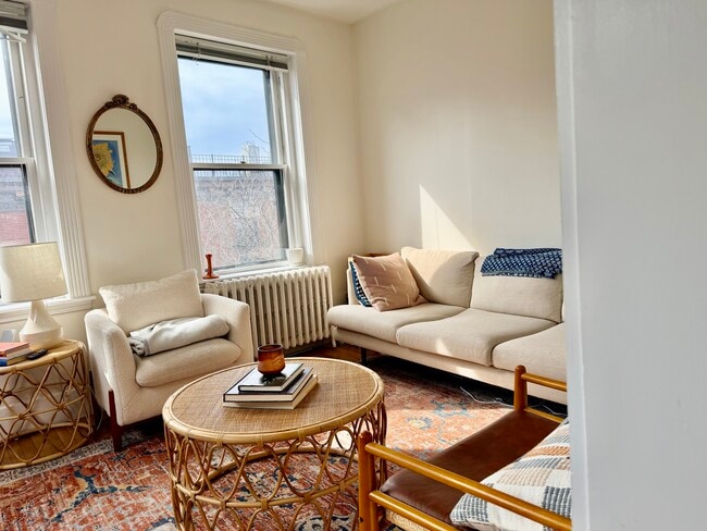 Building Photo - 15 Revere St