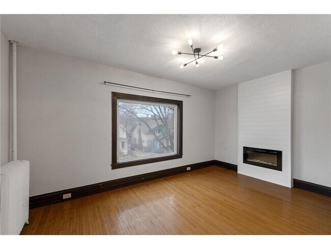 Foto del edificio - 2881 Irving Ave S