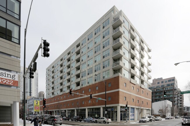 Primary Photo - 909 West Washington Condos