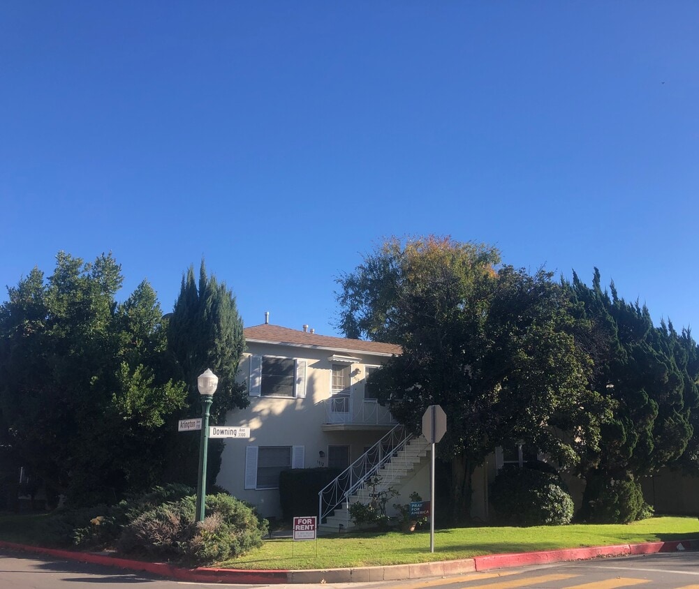 Primary Photo - 1714 Arlington Ave