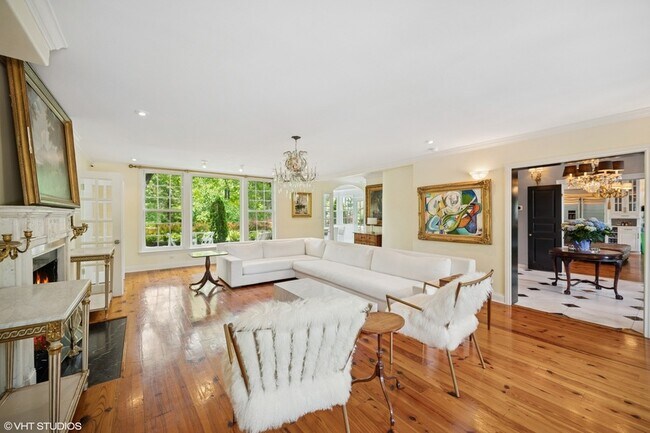 Foto del edificio - 82 Woodley Rd