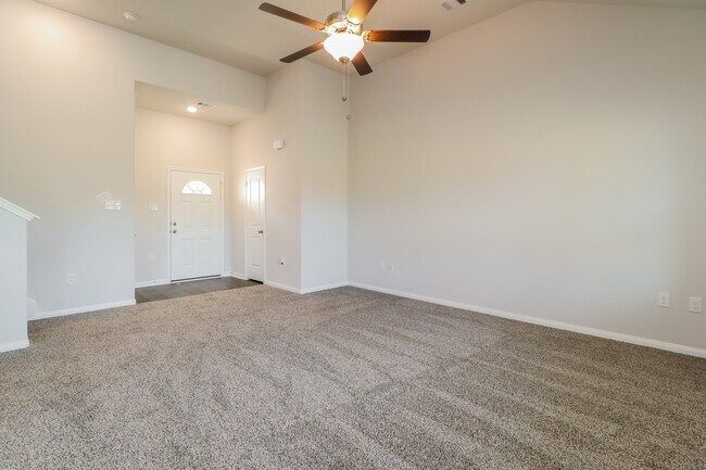 Foto del edificio - 14725 Country Club Dr