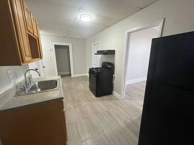 Foto del edificio - 545 E 38th St