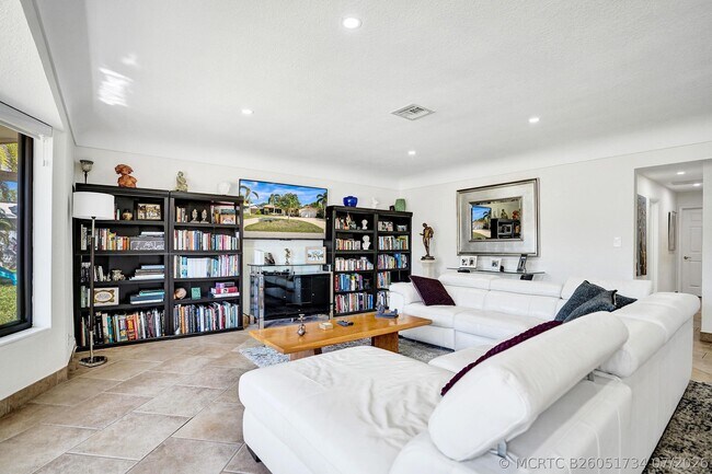 Foto del edificio - 1520 NE 53rd St