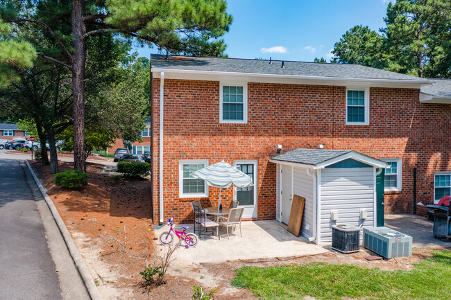 Building Photo - Candlewood Apartments