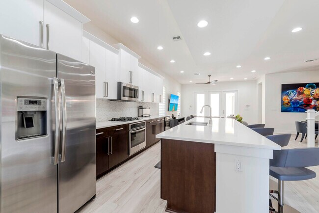 Foto del edificio - 5029 Grandiflora Rd