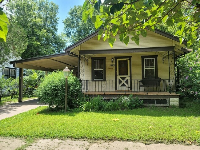 Photo - 1107 Ellis South House