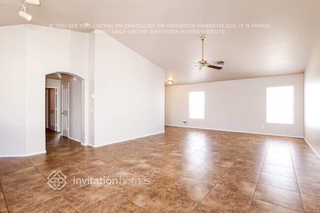 Foto del edificio - 12742 W Pershing St