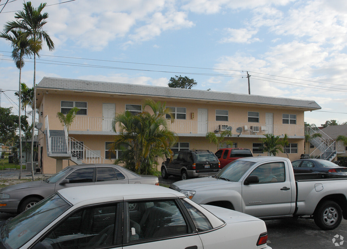 Building Photo - Lincoln Villa Apartments