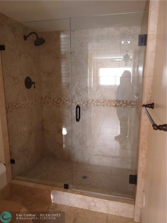 Building Photo - 650 SW 138th Ave