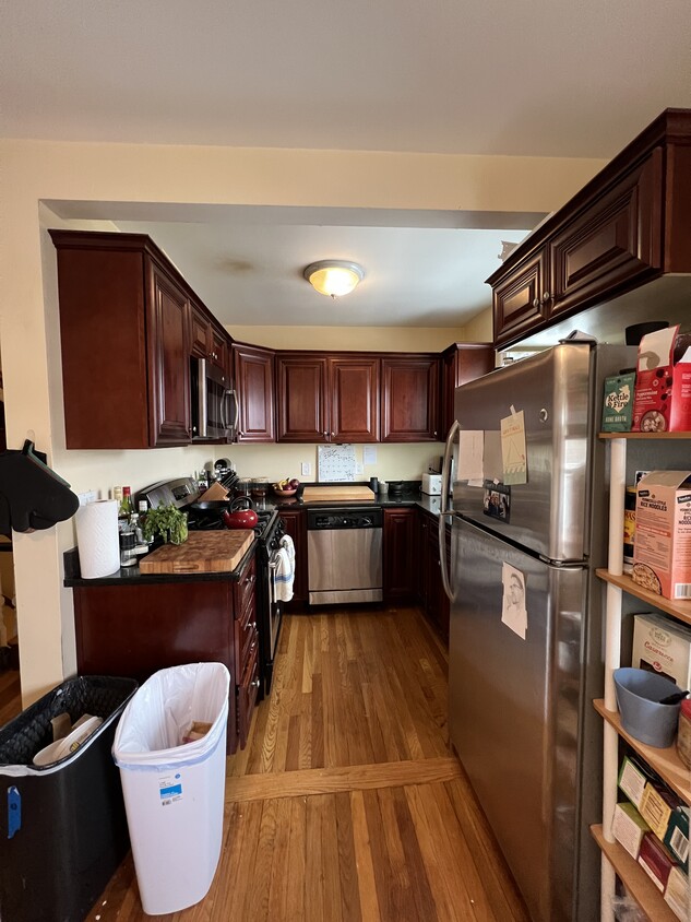 Primary Photo - 26 White St