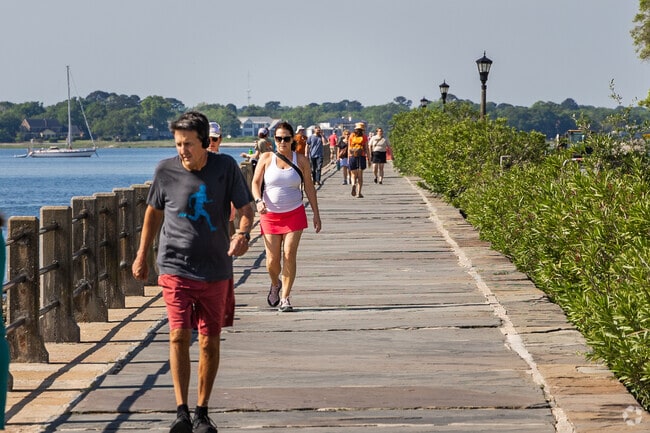 Stroll the scenic waterfront of Charleston's Battery.