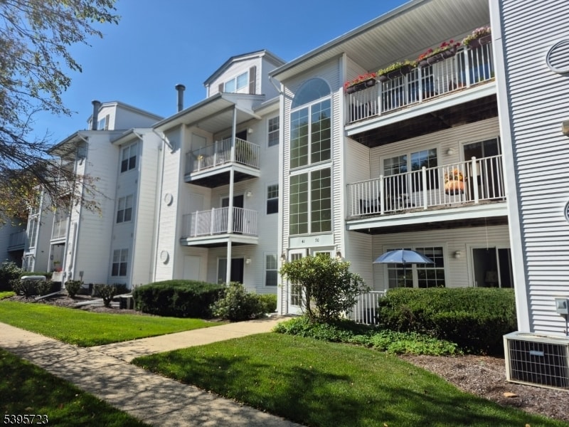 Foto del edificio - 45 Crestview Ln