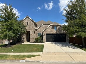 Building Photo - 3905 Applewood Ln