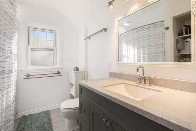 Foto del edificio - 600 Sheldon Rd