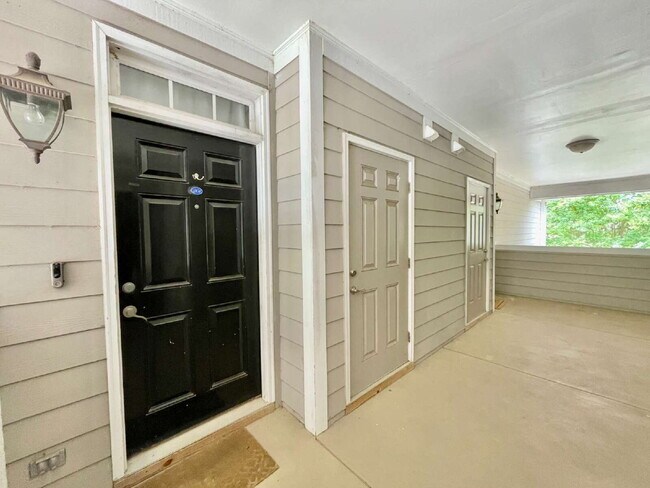Foto del edificio - "206 Fountainhead Ln - Historic Downtown Fayetteville