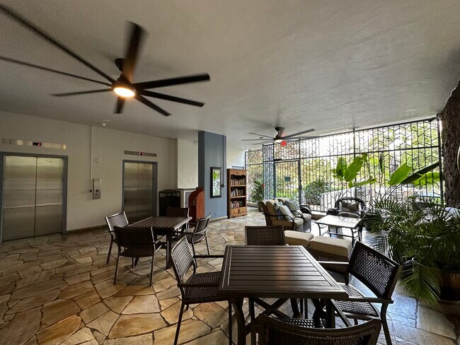 vestíbulo - 435 Seaside Ave