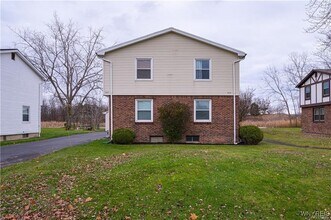 Building Photo - 427 Kaymar Dr