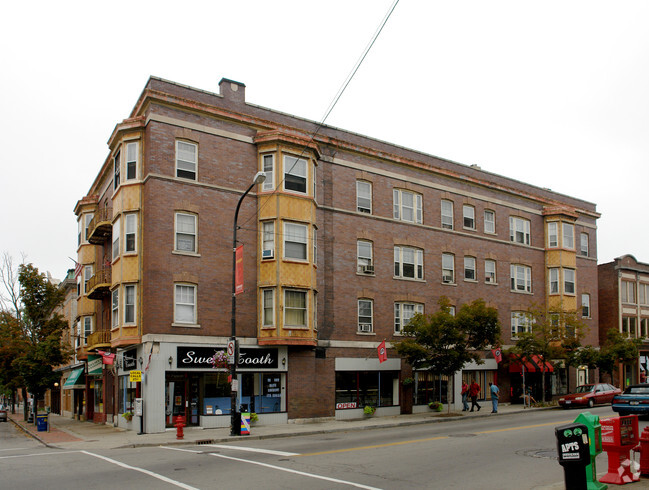 Building Photo - The Surrey Apartments