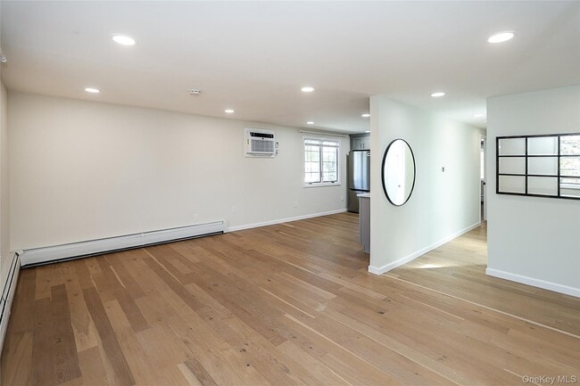 Foto del edificio - 248 Montgomery Ave
