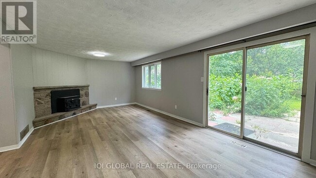 Building Photo - 2143 Linby St