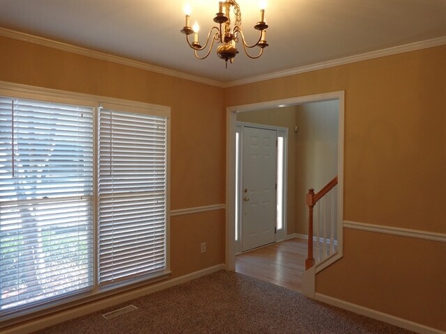 Building Photo - Single Family Homes For Rent
