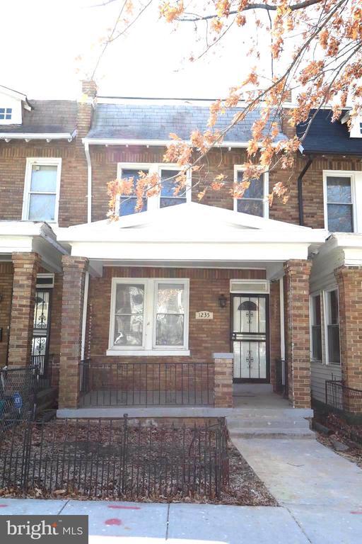 Building Photo - 1235 Owen Pl NE