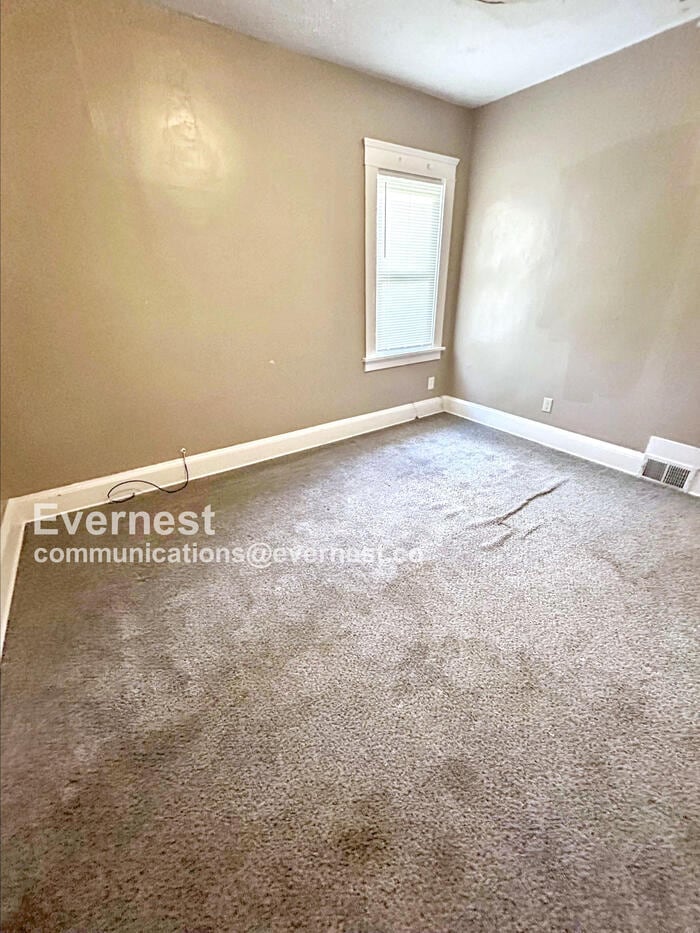 12701 Benham Ave Cleveland, OH 44105 – photo 5