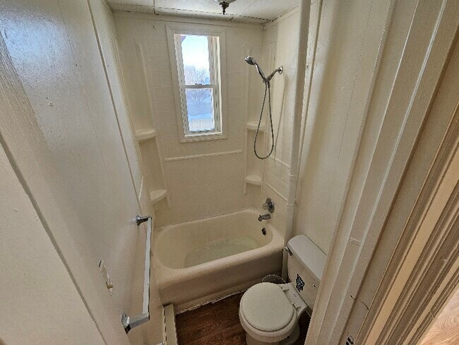 Foto del edificio - 534 N Plum St