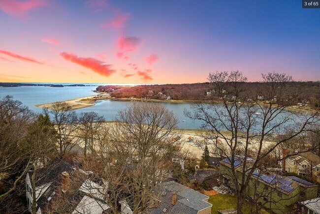 Photo - 109 Taft Crescent House