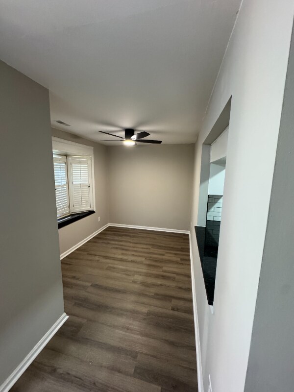 Foto del edificio - 8440 Rust Wood Pl