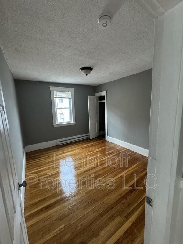 Photo - 19 Union St Apartment